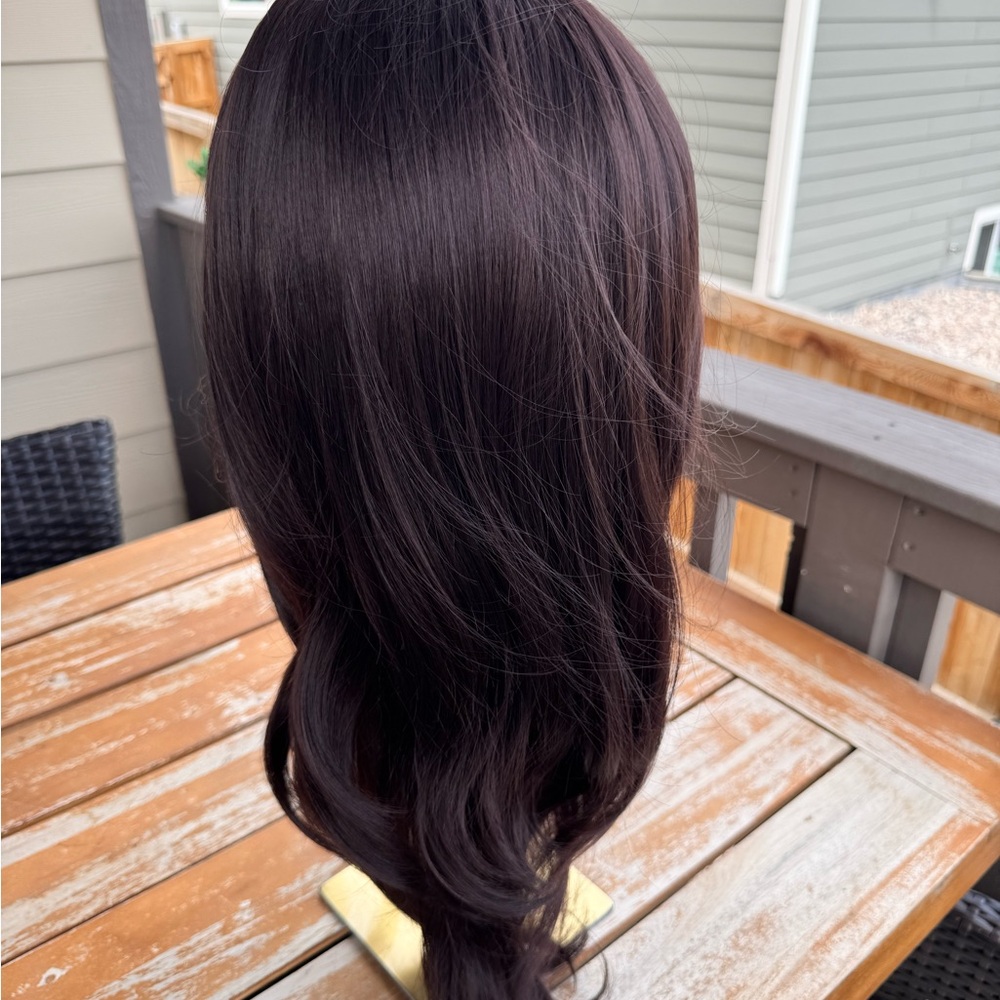 CSC - 26in - Brown Wig w slight wave